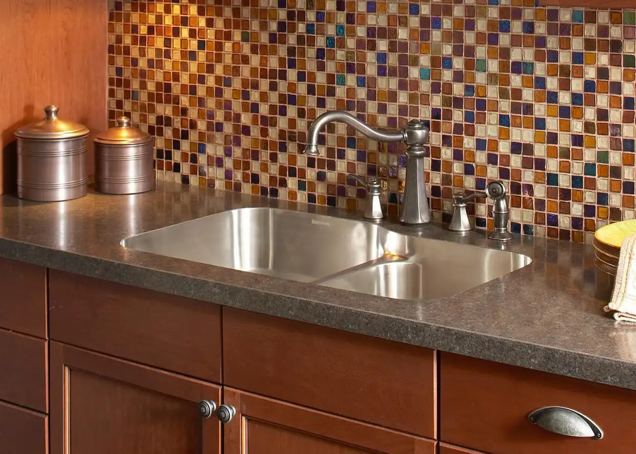 Karran Sinks - E-360R stainless steel sink seamlessly undermounted into laminate countertop - Springfield, IL