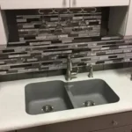Tips for Combining Bold Colors with Neutral Countertops