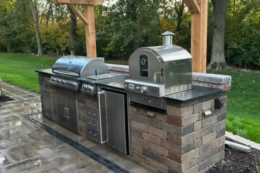 RAY’S COUNTERTOP SHOP INC. - An outdoor grilling station with newly installed countertops on the property of a Springfield IL, resident.